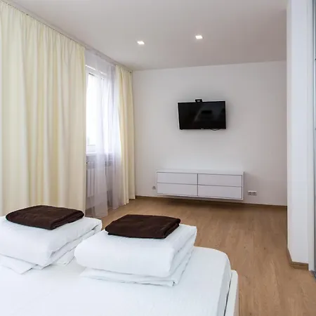 під голоском 8 * Lvov