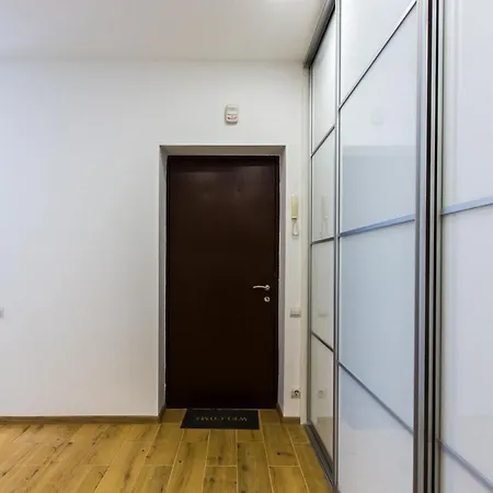 під голоском 8 * Lvov