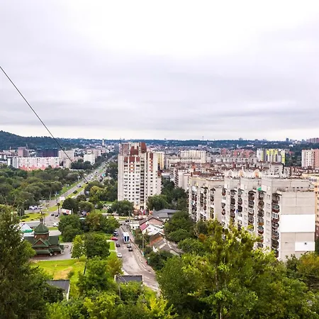 під голоском 8 Lvov