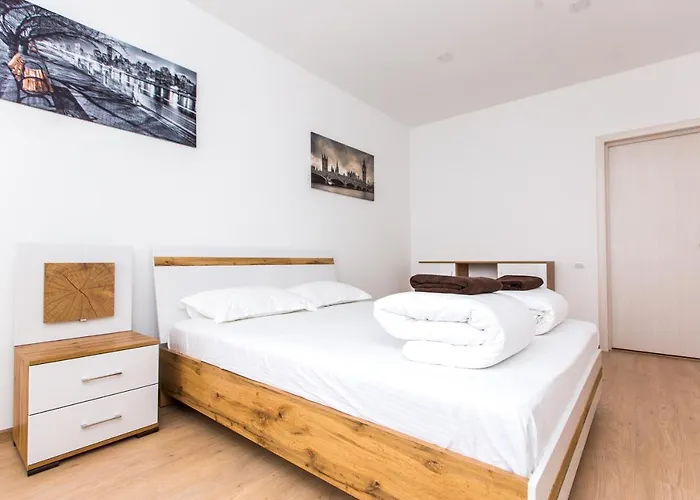 Appartement під голоском 8 *