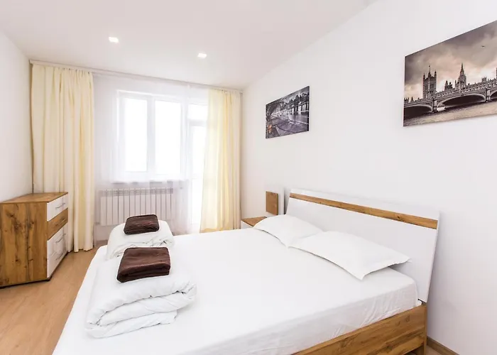 під голоском 8